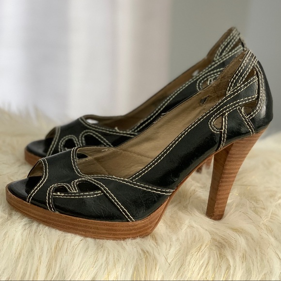 Chinese Laundry Shoes - Chinese Laundry black heels size 7M